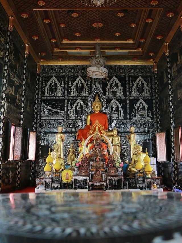 เที่ยวโบสถ์ไม้สักทองฝังมุกทรงสำเภา ณ วัดศรัทธาธรรม
