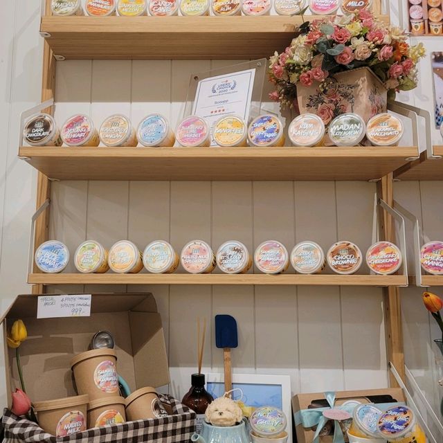 คลายร้อนกันที่ ร้าน “Itti Homemade Ice cream" 🌞🍨❄️