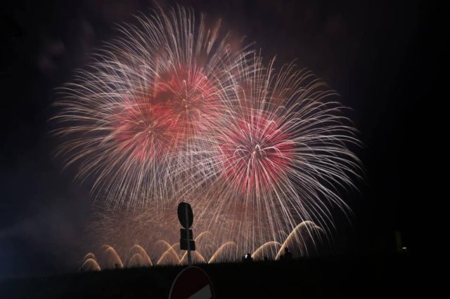 每年都超盛大的日本全國煙火競技大會「大曲煙火」