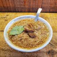 【台湾_台北】いろんなトッピングのある面線