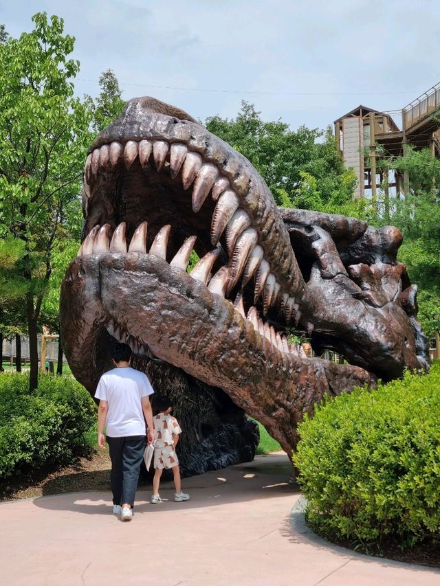 익스트림한 공룡 테마 공원