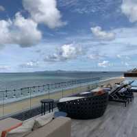 สระว่ายน้ำดาดฟ้าและrooftop bar, U Jomtian พัทยา