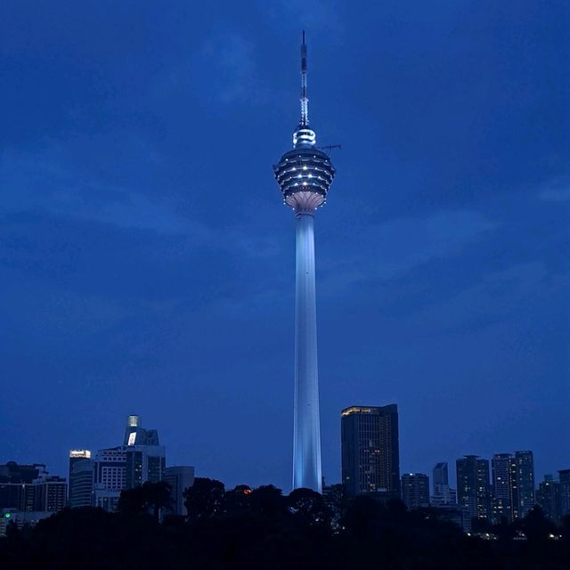 AMAZING ROOFTOP BAR WITH KL TOWER VIEW