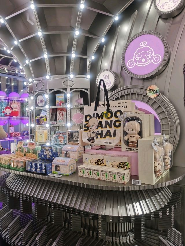 來上海不能錯過的POPMART旗艦店