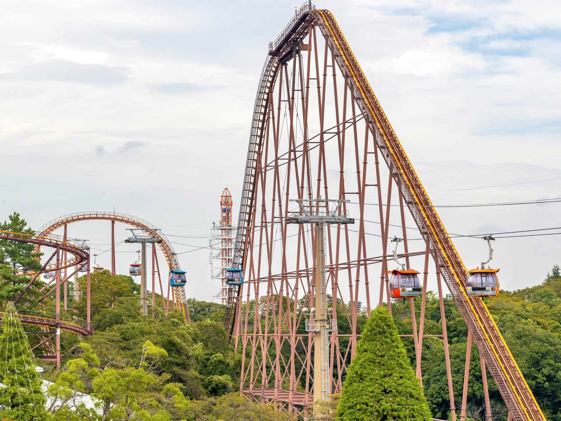 Enjoy the rides at Yomiuriland | Trip.com Kawasaki