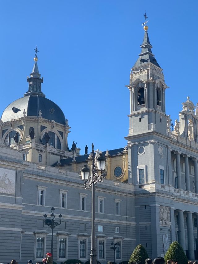 🇪🇸The Magnificent Catedral de la Almudena🇪🇸