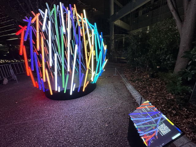 東京・虎ノ門。光のアート作品を楽しむ『TORANOMON LIGHT ART』