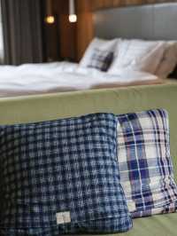 「Home Hotel」：純淨驚艷套房，市中心機能佳！