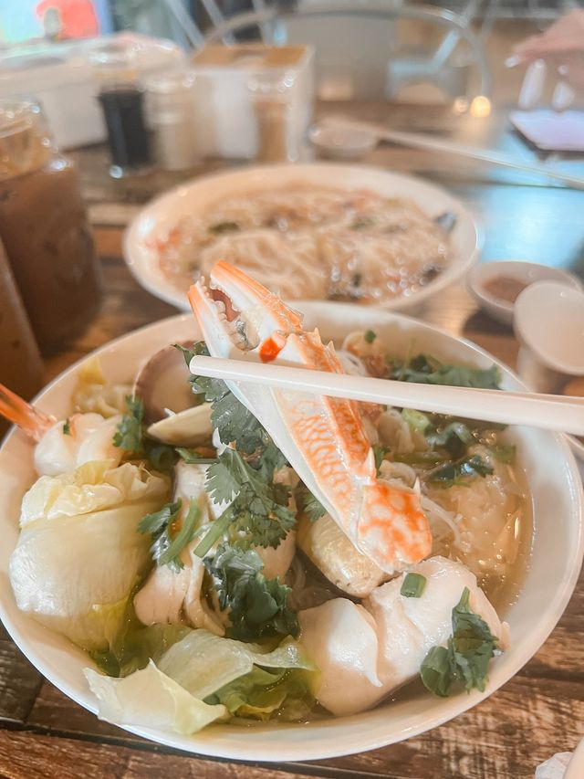 吉隆坡旅遊｜必食米芝蓮餐廳｜海鮮愛好者必讀攻略！品味新鮮美味的海腳人海鮮餐廳✨