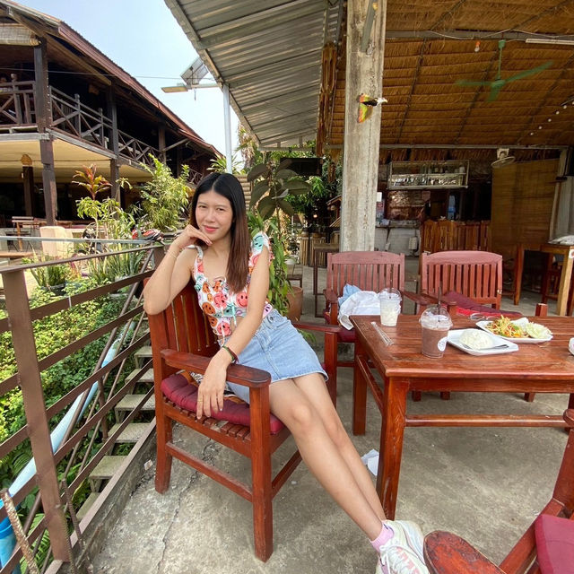 ​ตามล่าหาพูม่าย ຄາເຟ່​ @วังเวียง