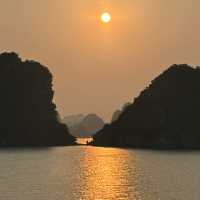 A day trip to Halong Bay - Vietnam