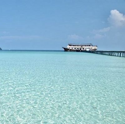 🌴✨ Paradise Found: Exploring the Serene Beauty of Koh Rong Sanloem ✨🌴