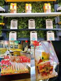 Sweet Souvenirs: Bee Farm Treasures 