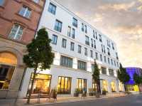 Select Hotel Berlin The Wall