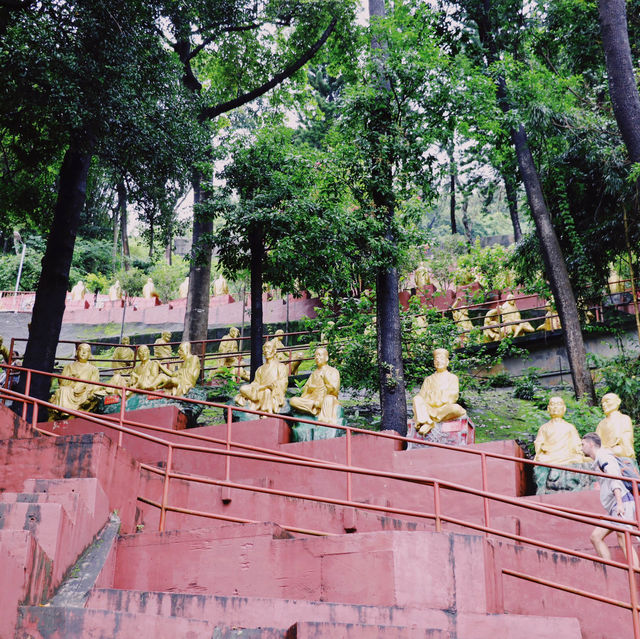 Ten Thousand Buddhas Monastery