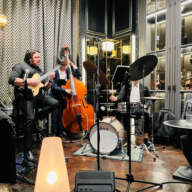 🇹🇭 Firefly Bar in Sindhorn Kempinski 