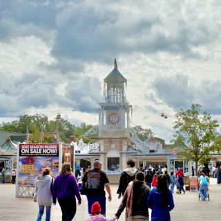 ที่เที่ยวแนะนำสำหรับคนรักสวนสนุก - Six Flags Great Adventure