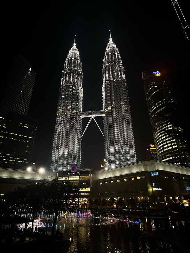 Discover the Iconic Petronas Towers, Malaysia 🇲🇾 