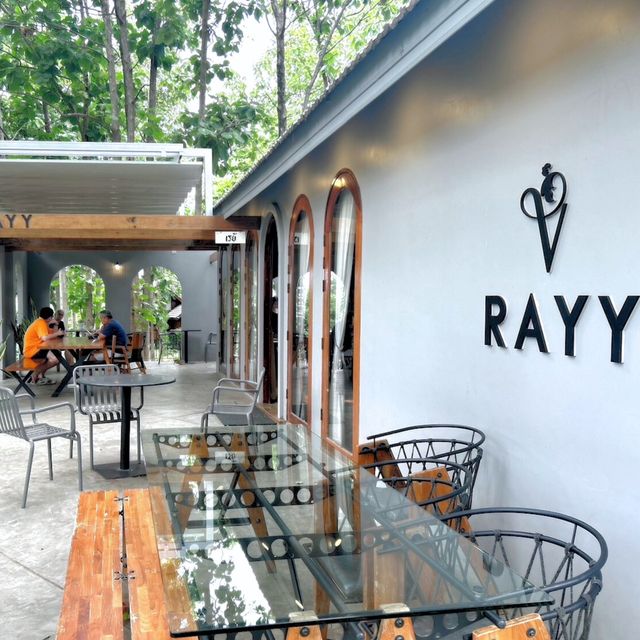  RAYY CAFE (เรย์ คาเฟ่)