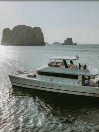 ล่องเรือยอร์ชชมความสวยงามของกระบี่