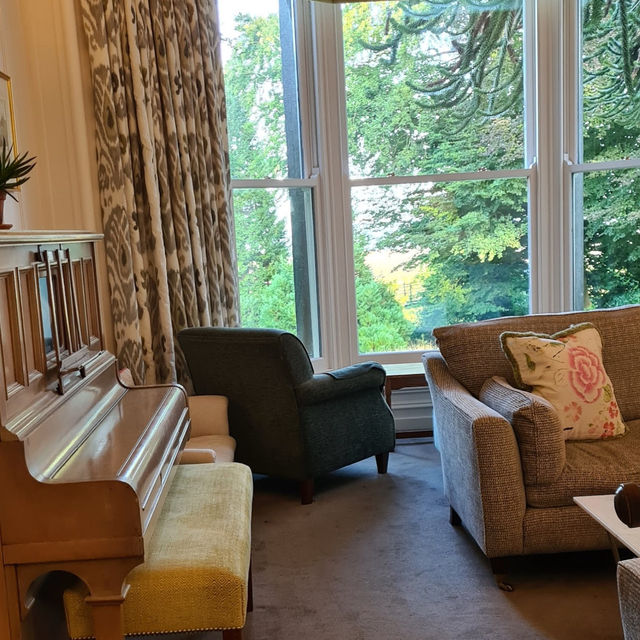 Escape to the tranquil beauty of the #LakeDistrict Explore scenic trails