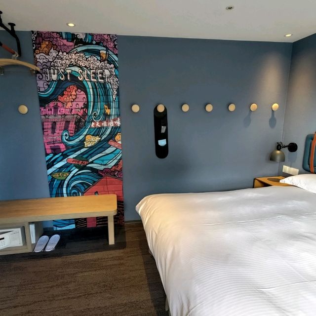 台北住宿｜藏於西門町商業大廈內的時尚萬花筒—西門捷絲旅