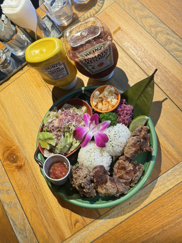 【北九州グルメ】限界に挑戦?!ボリューム満点のランチが食べられるカフェ🏝