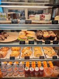 คาเฟ่เปิด 24 ชั่วโมง @รางน้ำ