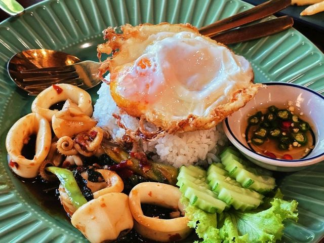 คาเฟ่น่ารัก บ้านไร่พอเพียง แก่งคอย สระบุรี 
