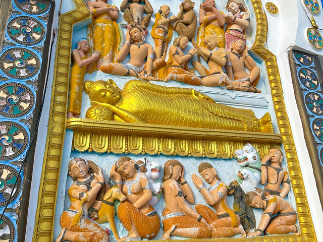 Shanti Stupa โบสถ์ใกล้เลห์ที่คนนิยมมาดูวิวเมืองเลห์