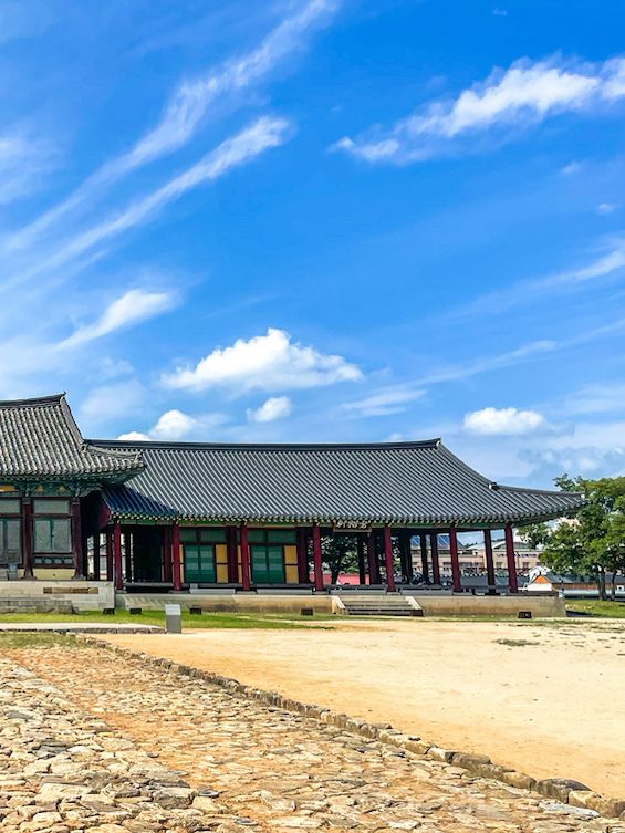 나주 산책하며 힐링하기 좋은 ‘금성관’
