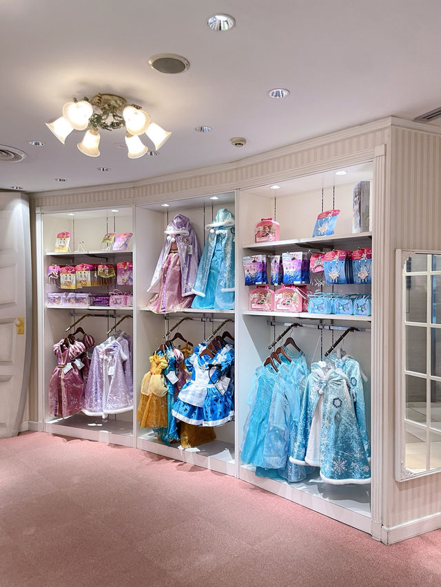 Disney Store ชิบูยะมีอะไรบ้าง ไปดูกัน!