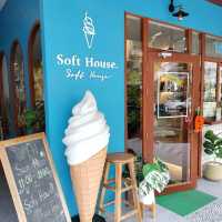 Soft House Krabi ร้านไอศกรีมสีฟ้า