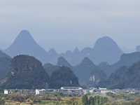 Xianggong Mountain 相公山 Yangshuo 阳朔县 in autumn colours