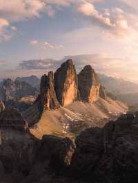 Peaks and Panoramas: A Hike in the Dolomites