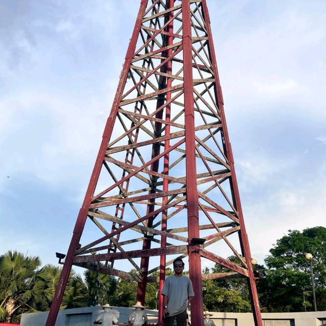 THE GRAND OLD LADY, MIRI, SARAWAK.