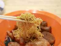 ก๋วยเตี๋ยวไก่ตุ๋นมะระ บุฟเฟ่ต์ 79 บาท