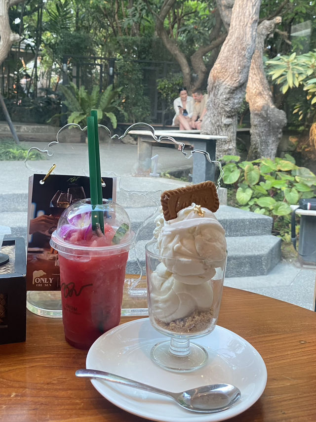 🇹🇭치앙마이 아바트 현실판 카페 Chom cafe☕️