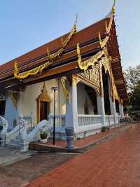 Wat Phra Kaew Don Tao 