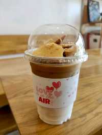 ไปคาเฟ่ One More Bite Bakery & Cafe กัน