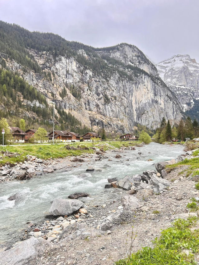 A Day of Leisurely Stroll in Lauterbrunnen! 