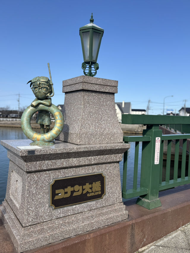 可愛いっ！橋にもマンホールにもコナンくん❤️