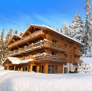 🏔️ The Awesome Beauty of Skiing in Verbier: A Dream Alpine Escape 🎿❄️