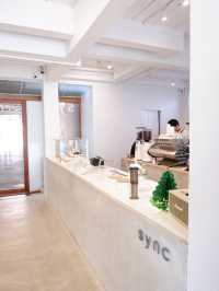 คาเฟ่ใกล้หาดกมลา sync coffee bar & roastery ☕️