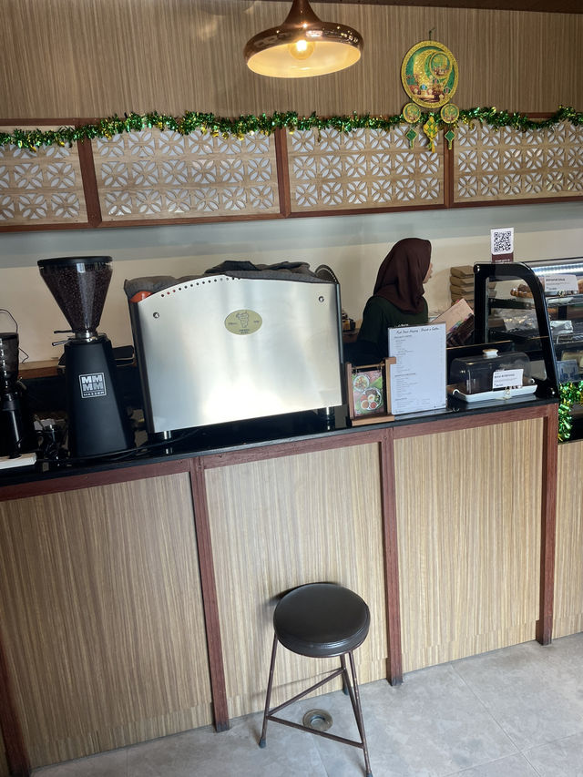 Kafebono Home Bakery & Café: Where Croissants Meet High-Speed WiFi ☕🥐