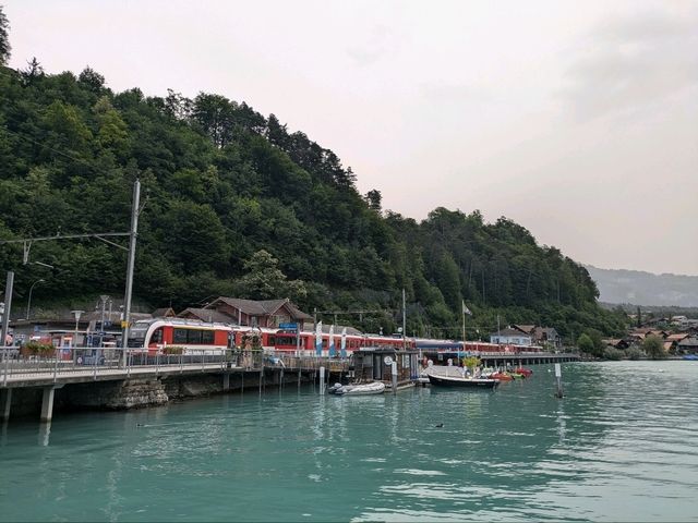 インターラーケンからブリエンツ湖のクルーズ