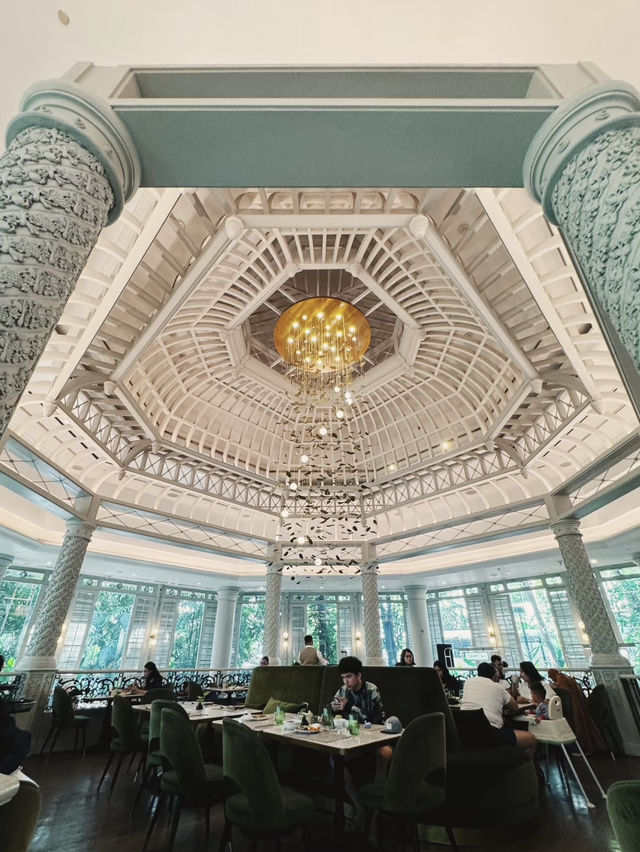 JW Marriott Surabaya: A Luxury Haven in the Heart of the City