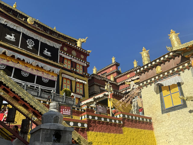 Yunnan’s largest Tibetan Buddhist monastery