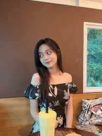 A Study Date at The District Coffee Lounge 