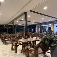แหลมเจริญซีฟู้ด - ยืนหนึ่งเรื่องอาหารทะเล